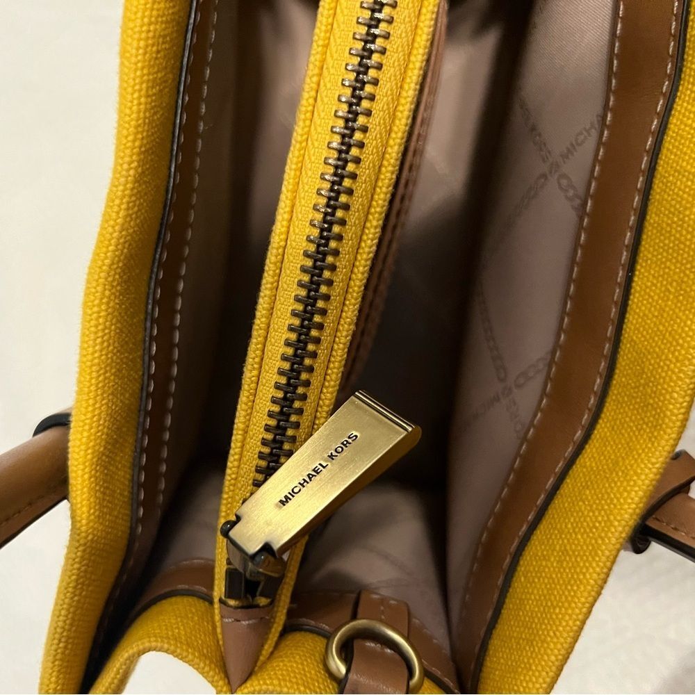 Michael Kors Mercer Messenger Crossbody Purse Jasmine Yellow - Canvas & Leather - Picture 11 of 16